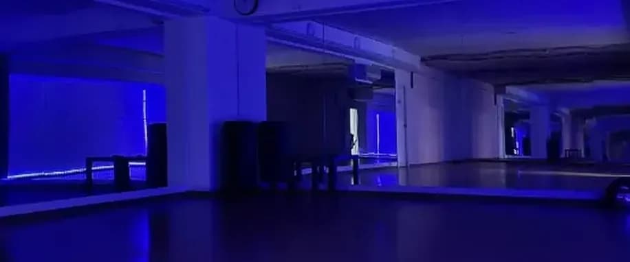 gallery slide