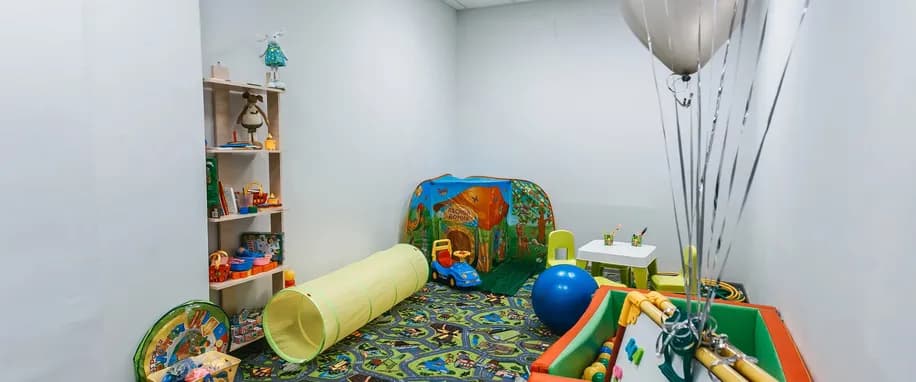 gallery slide
