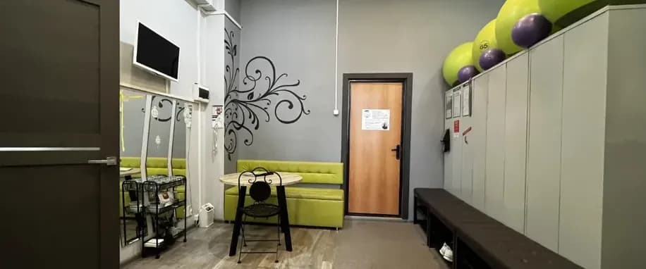 gallery slide
