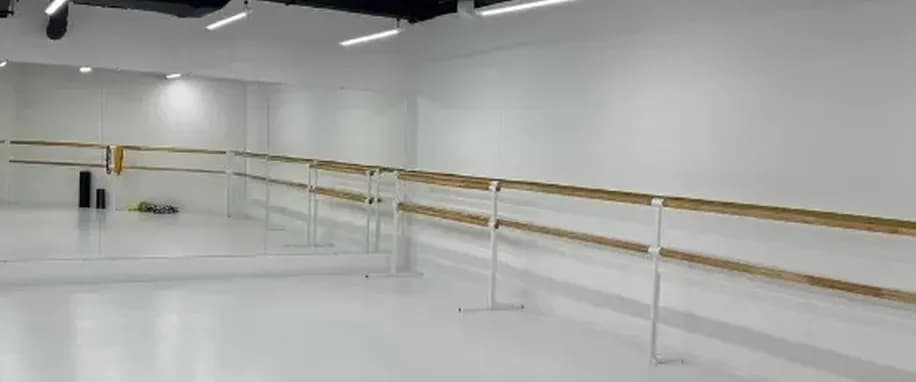 gallery slide